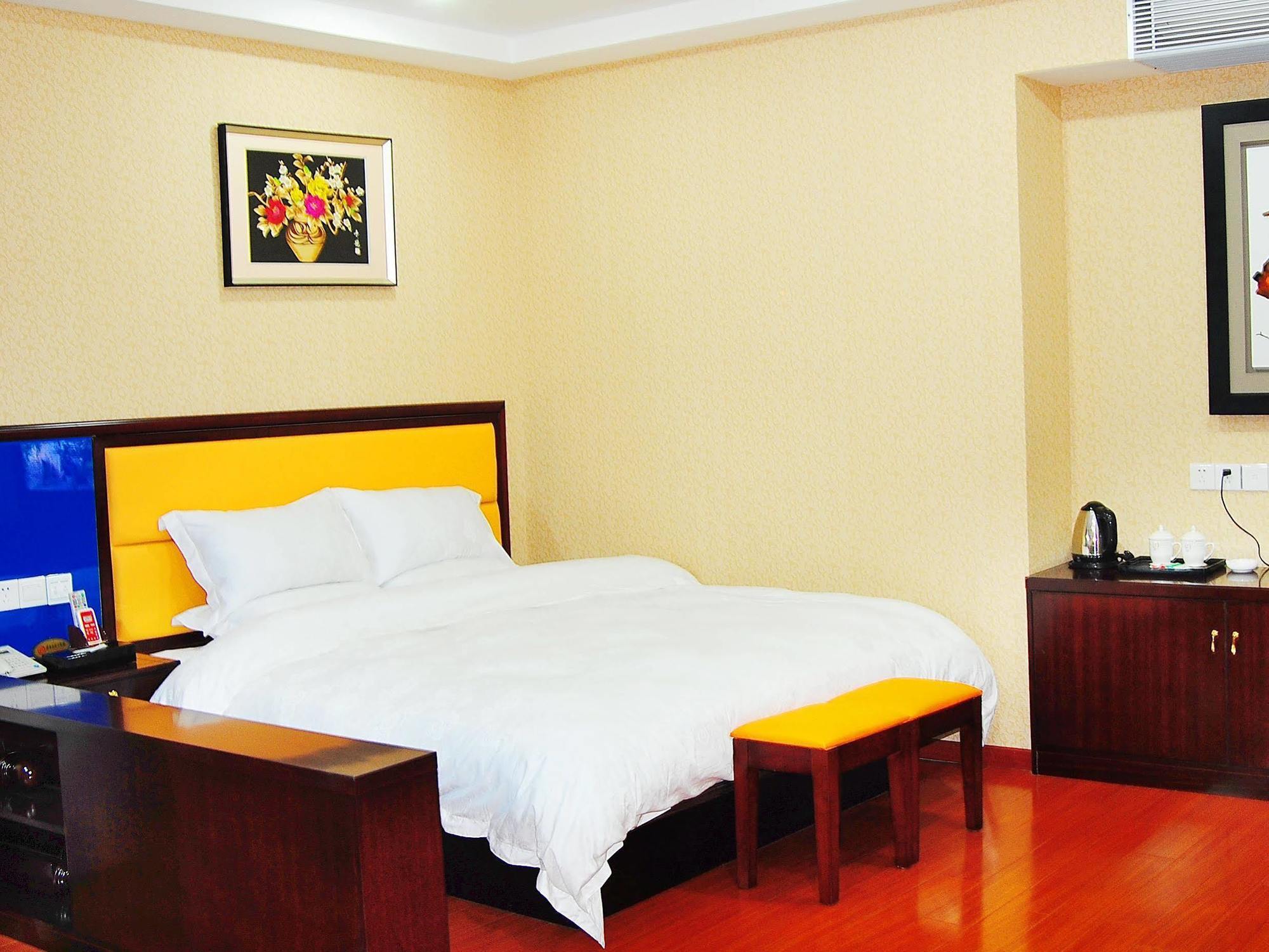 Guangzhou Haiyue Hotel Bagian luar foto